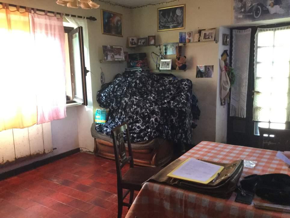 immobile appartamento all'asta in Frazione Cerchiara, Via Canera - 02100 Rieti (RI) - 4