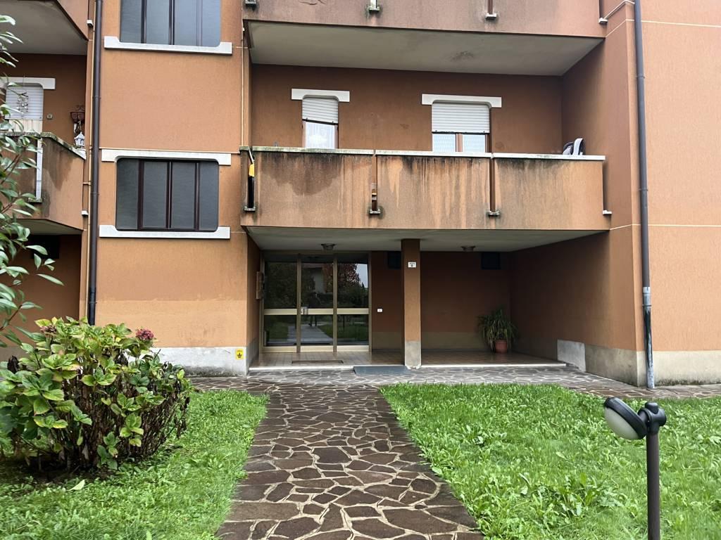 immobile appartamento all'asta in Via Monte Calto Alto n 4 - 24040 Madone (BG) - 2