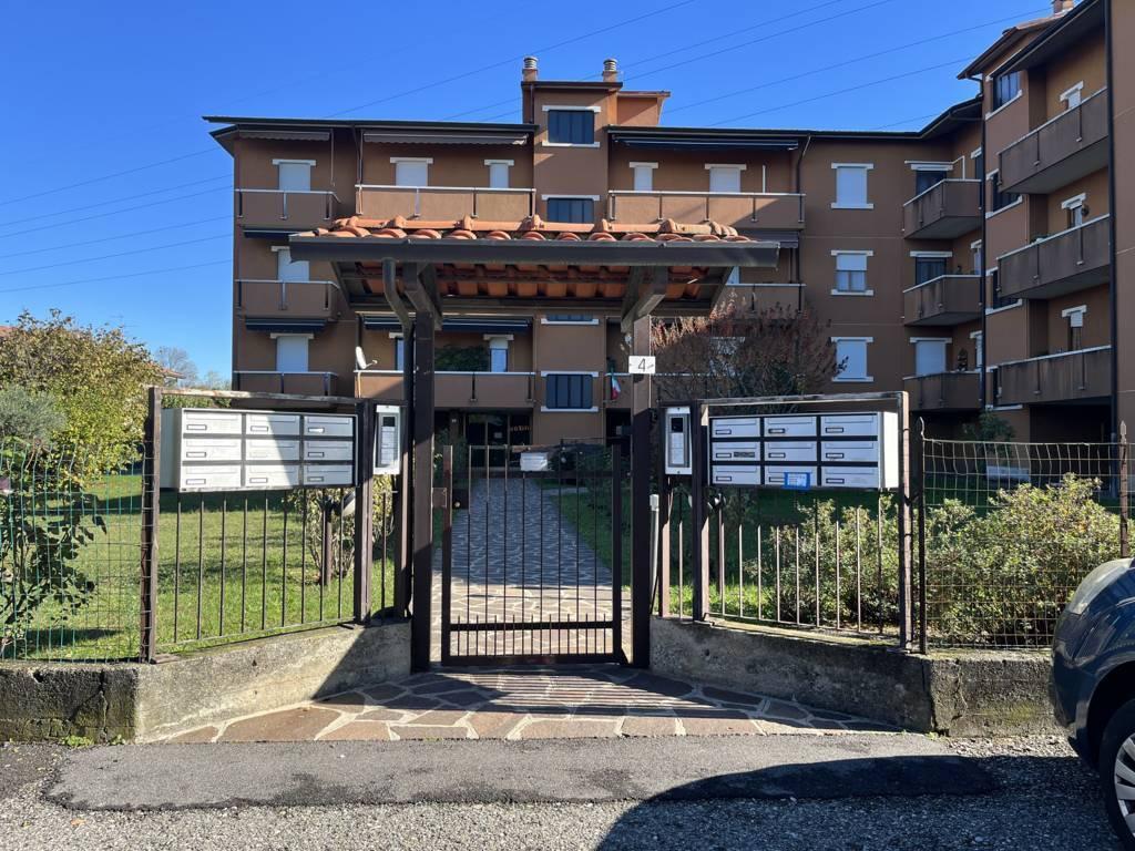 immobile appartamento all'asta in Via Monte Calto Alto n 4 - 24040 Madone (BG) - 3