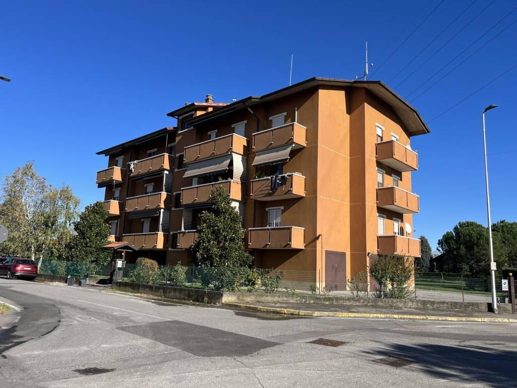 immobile appartamento all'asta in Via Monte Calto Alto n 4 - 24040 Madone (BG) - 1