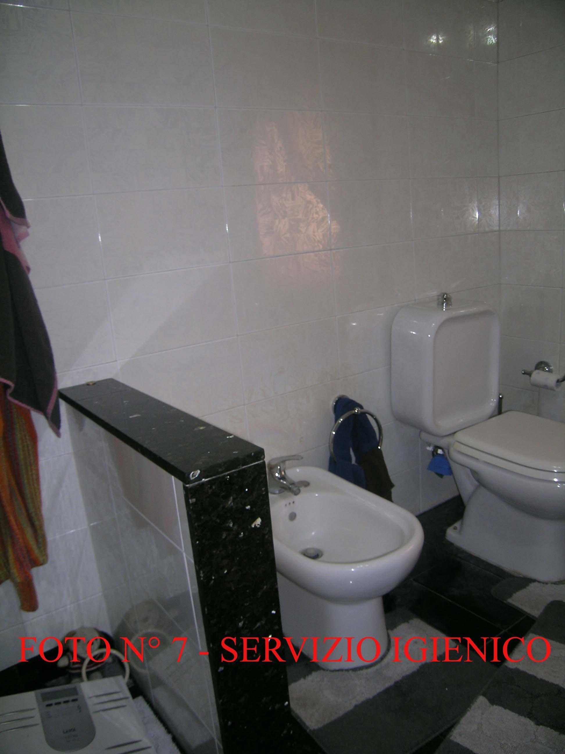 immobile appartamento all'asta in VIA DEL ROSMARINO N11 SCALA B - 95100 Catania (CT) - 4