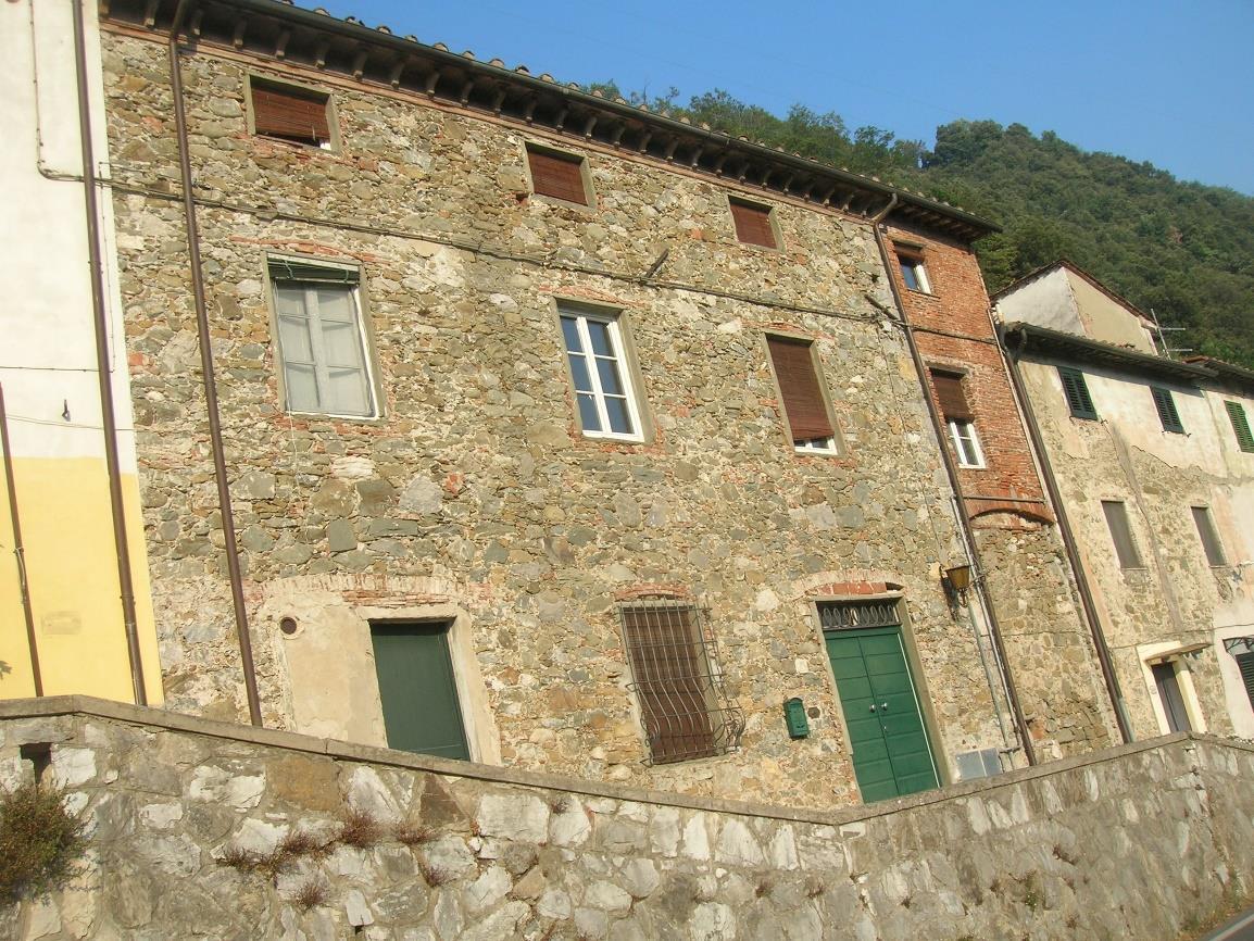 immobile appartamento all'asta in VIA DEL BRENNERO 816 Vinchiana - 55100 Lucca (LU) - 2