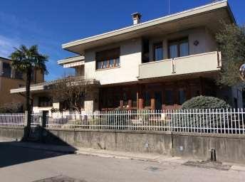 immobile appartamento all'asta in Via Fra Giovanni da Schio 14-16 - 36015 Schio (VI) - 3