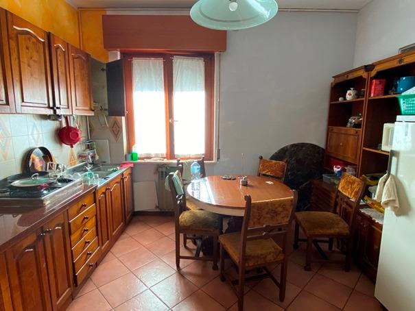immobile appartamento all'asta in Via Papa Giovanni XXIII n 11 - 24050 Lurano (BG) - 1
