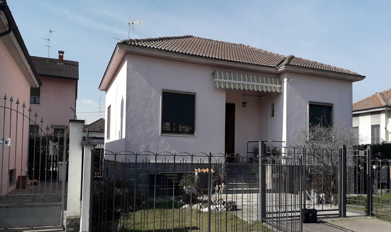 immobile appartamento all'asta in Via della Stazione 83 - 27020 Carbonara al Ticino (PV) - 2
