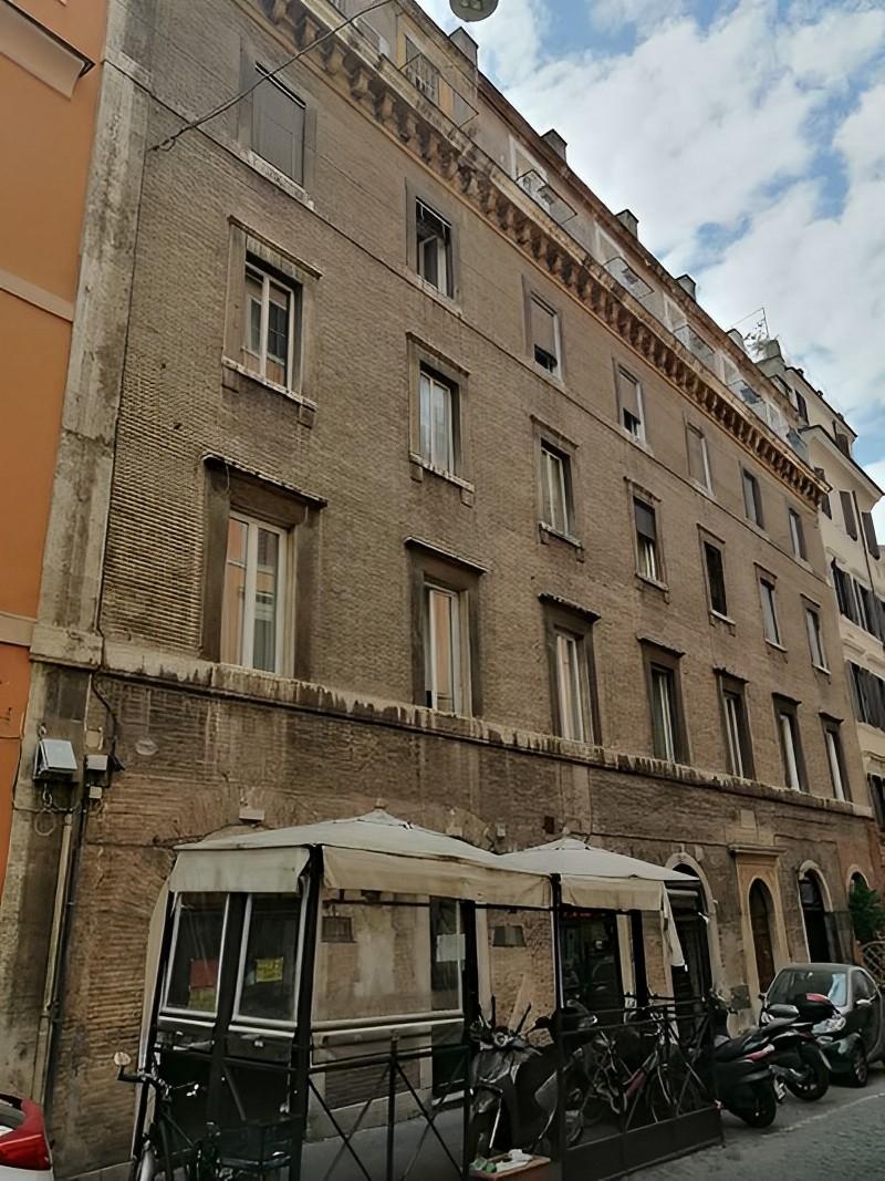 immobile TRILOCALE ALL'ASTA IN VIA URBANA, ROMA (RM) - 1