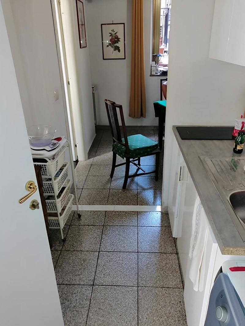 immobile TRILOCALE ALL'ASTA IN VIA URBANA, ROMA (RM) - 5
