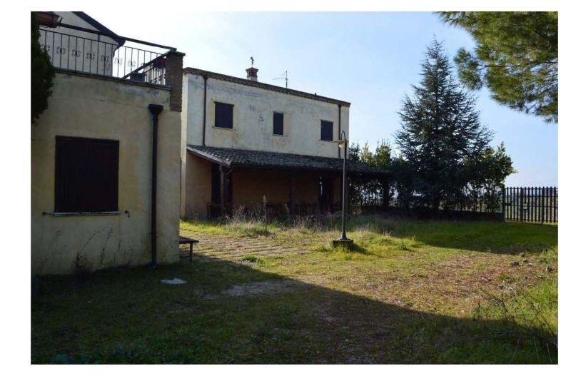 immobile palazzo all'asta in STRADA GIARDINO 76 Città Sant'Angelo (PE) - 4