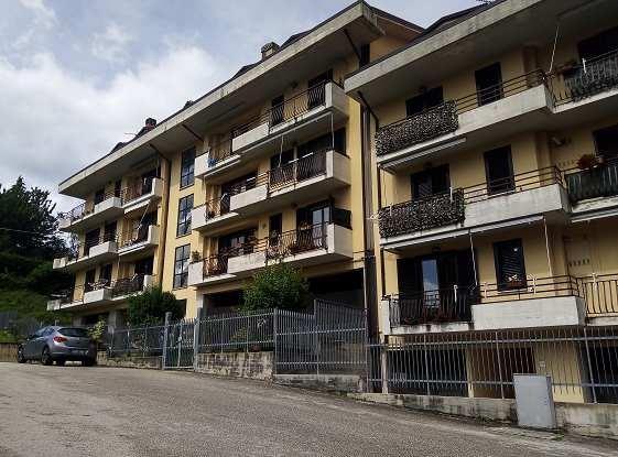 immobile attivita commerciale all'asta in Piazza San Giuliano (via Fratta n 47) - 83029 Solofra (AV) - 3