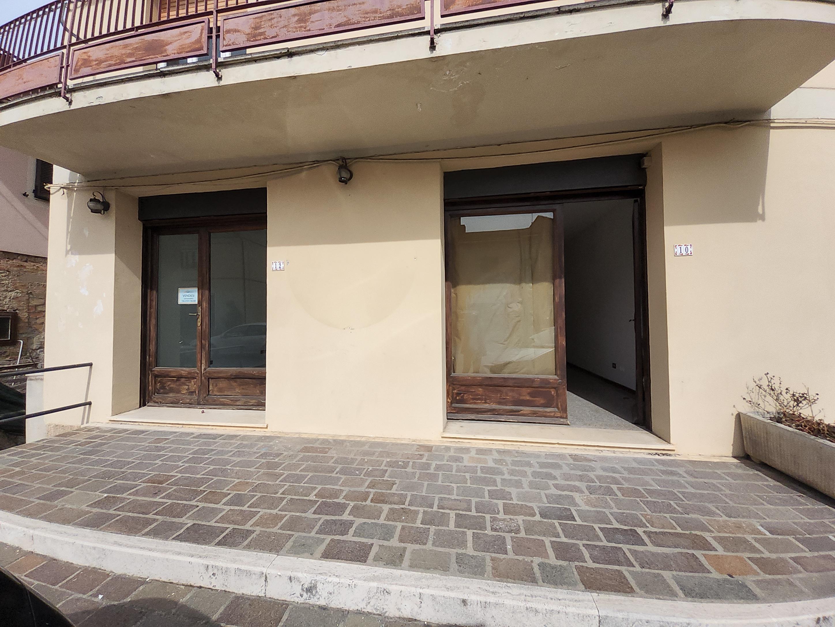 immobile attivita commerciale all'asta in Via Roma 10/12 - Loc Bastardo Giano dell'Umbria (PG) - 2