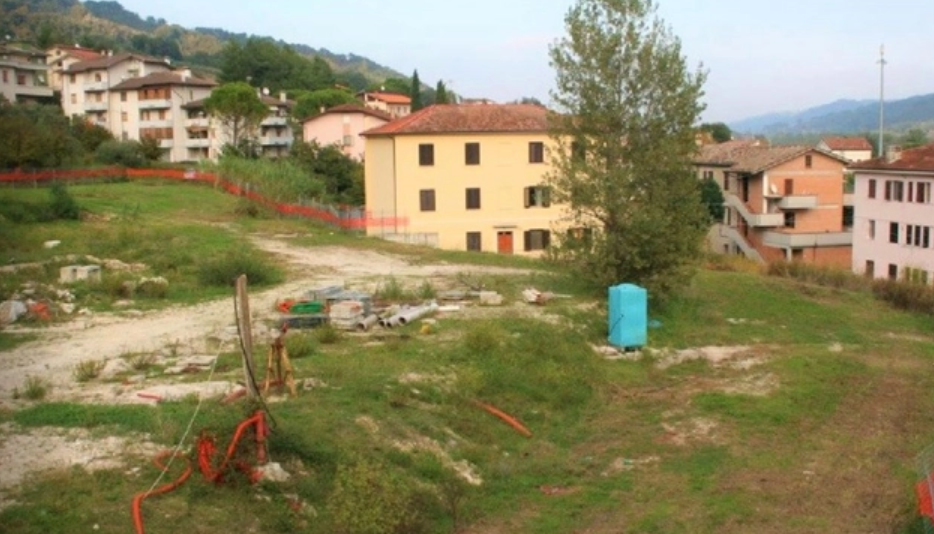 immobile terreno all'asta in via oscar romero, n snc - 60048 Serra San Quirico (AN) - 1