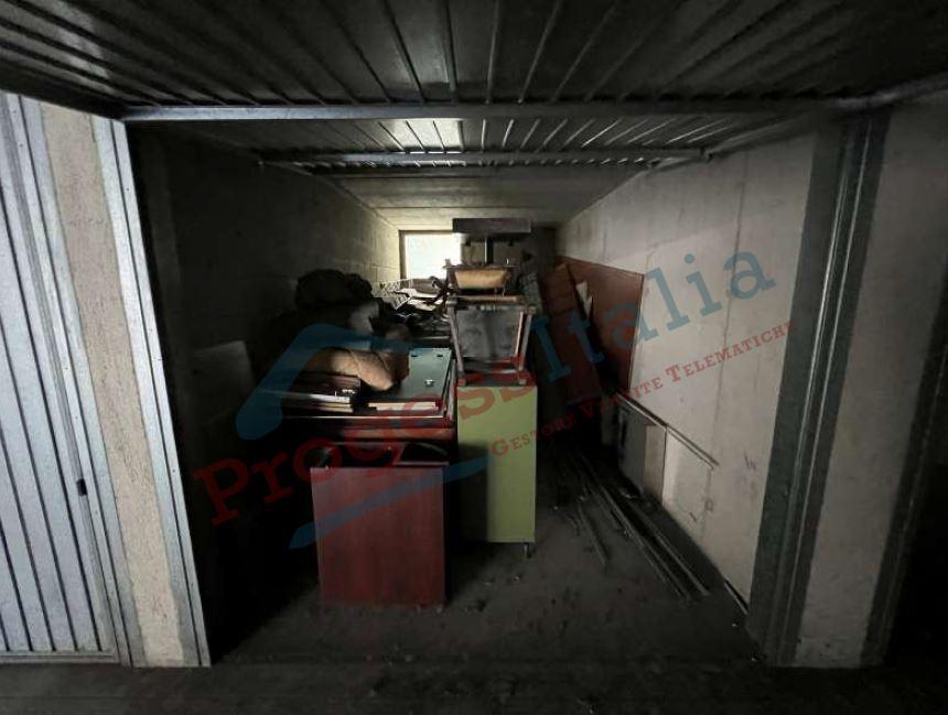 immobile garage all'asta in Via Cesare Cantù, sc - 23854 Olginate (LC) - 3