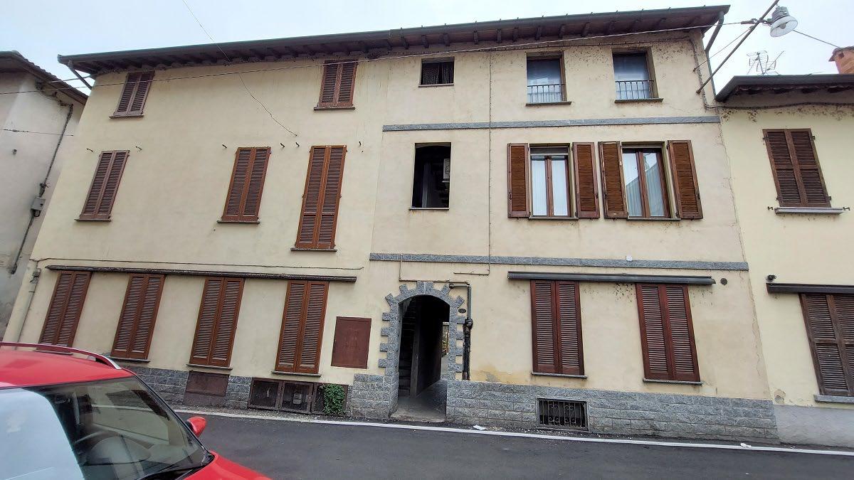 immobile appartamento all'asta in via Benaglia 37 Capriate San Gervasio (BG) - 2