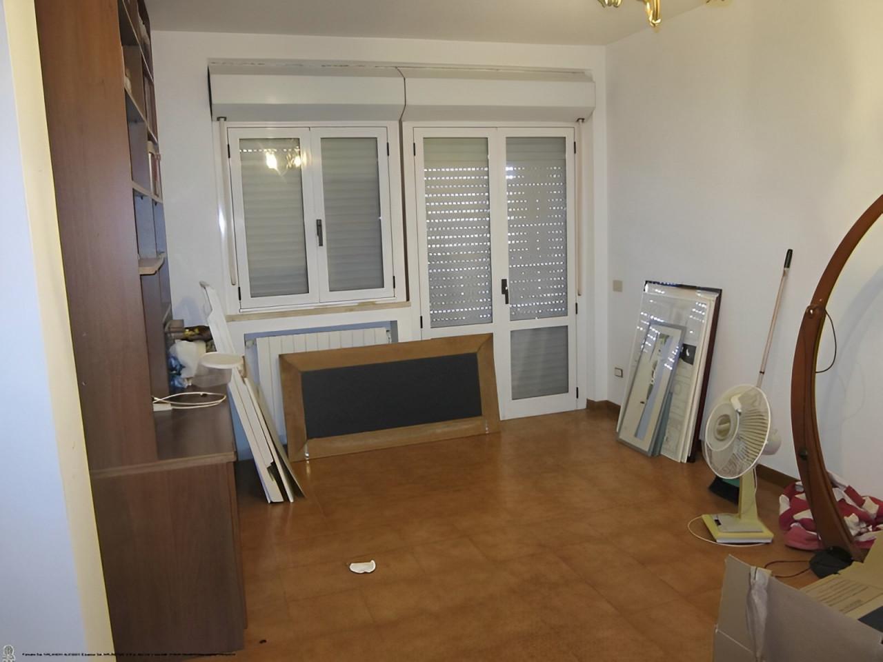 immobile TRILOCALE CON GARAGE E CANTINA ALL'ASTA IN VIA ARTA TERME, ROMA (RM) - 4
