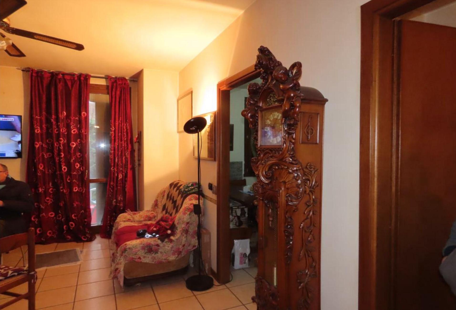 immobile appartamento all'asta in Via del Fontanile 2 - 23893 Cassago Brianza (LC) - 2