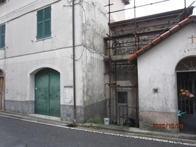 immobile magazzino all'asta in Via dei Marmi 8r - 16014 Genova (GE) - 1