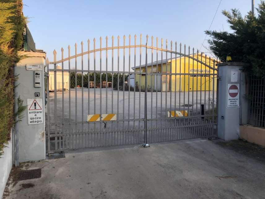 immobile magazzino all'asta in STRADA CESURE N 10 - 46033 Castel d'Ario (MN) - 1