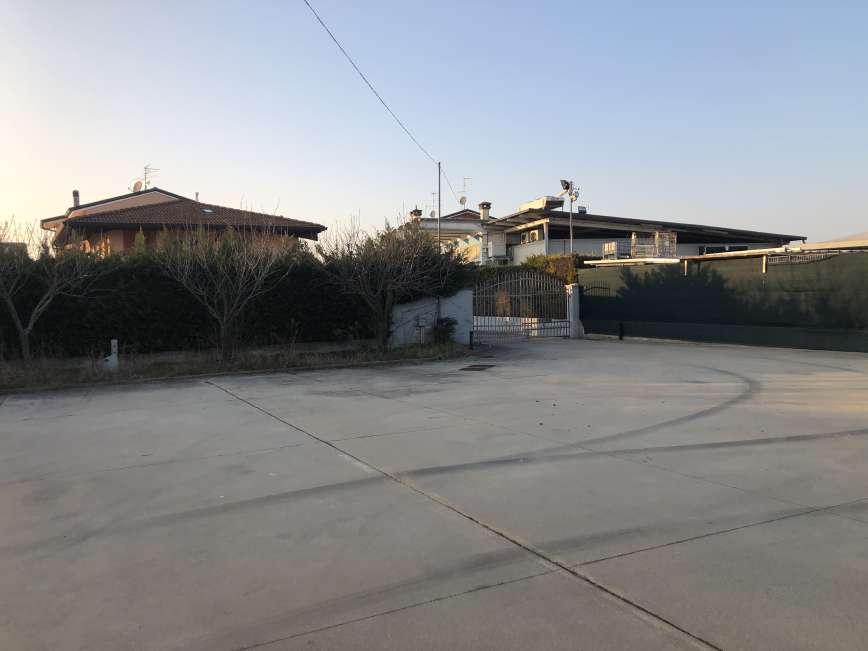 immobile magazzino all'asta in STRADA CESURE N 10 - 46033 Castel d'Ario (MN) - 3