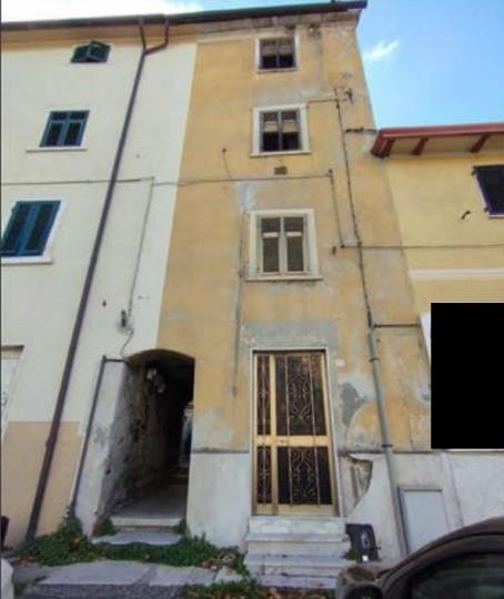 immobile negozio all'asta in viale XX Settembre 66 - 54033 Carrara (MS) - 1