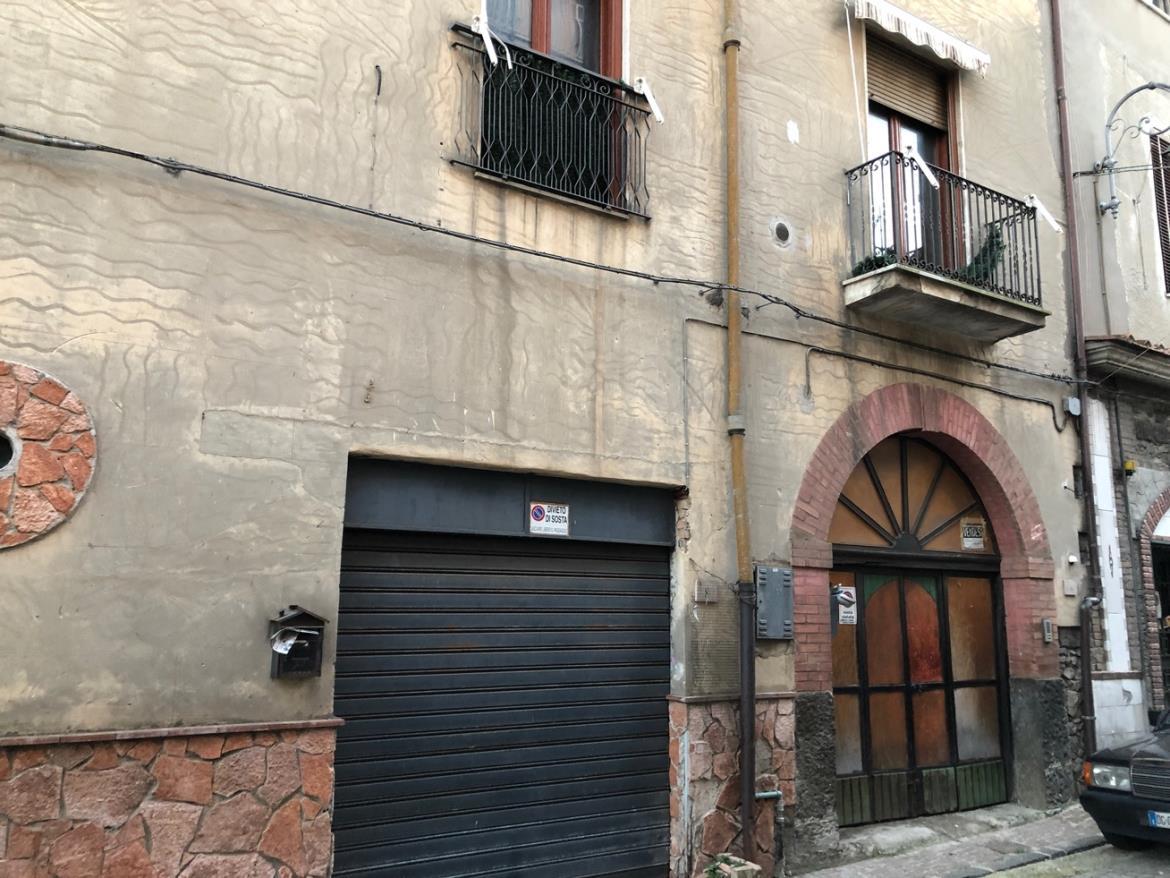 immobile compendio all'asta in Via Michele Izzo, 6 - Fraz Preturo Montoro (AV) - 1