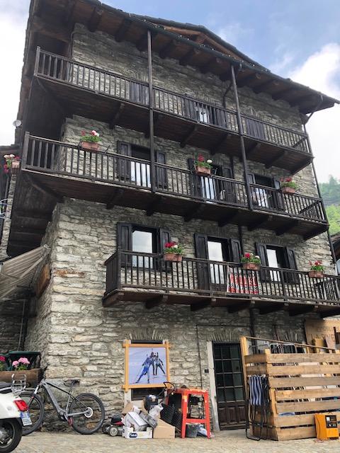 immobile appartamento all'asta in Localita' Chardonney 87 - 11020 Champorcher (AO) - 1