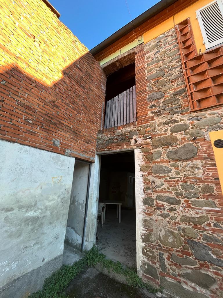 immobile magazzino all'asta in Via dei Gheghi - 55012 Capannori (LU) - 4