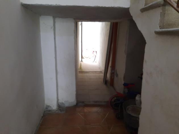 immobile magazzino all'asta in Via Emilio Scaglione n 333 - 80145 Napoli (NA) - 2