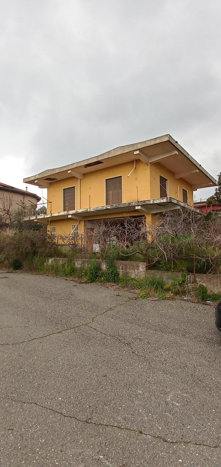 immobile villa all'asta in via della Azalea 32 - 95030 Pedara (CT) - 1
