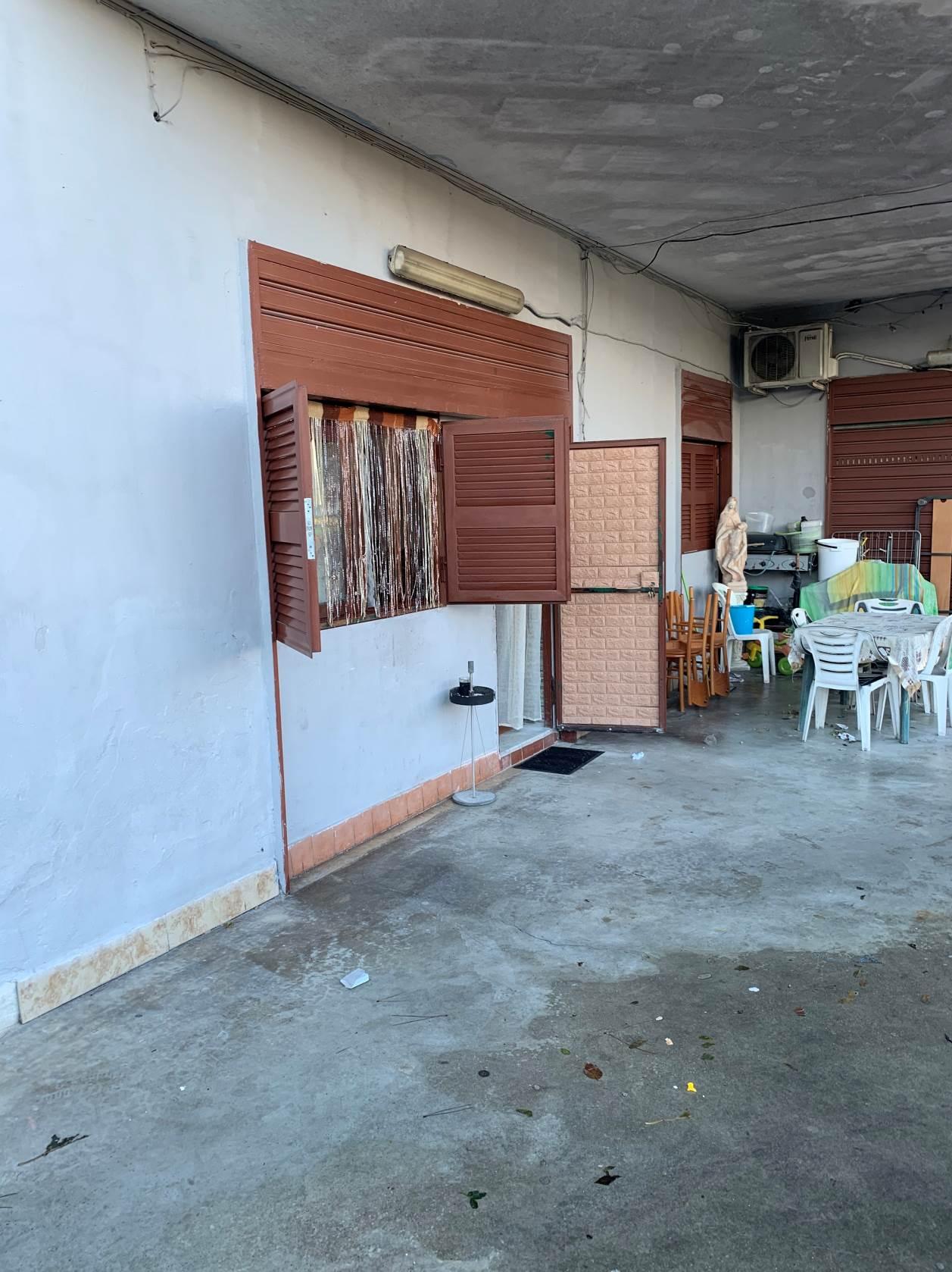 immobile negozio all'asta in via Enrico de Nicola n 3 Melito di Napoli (NA) - 2