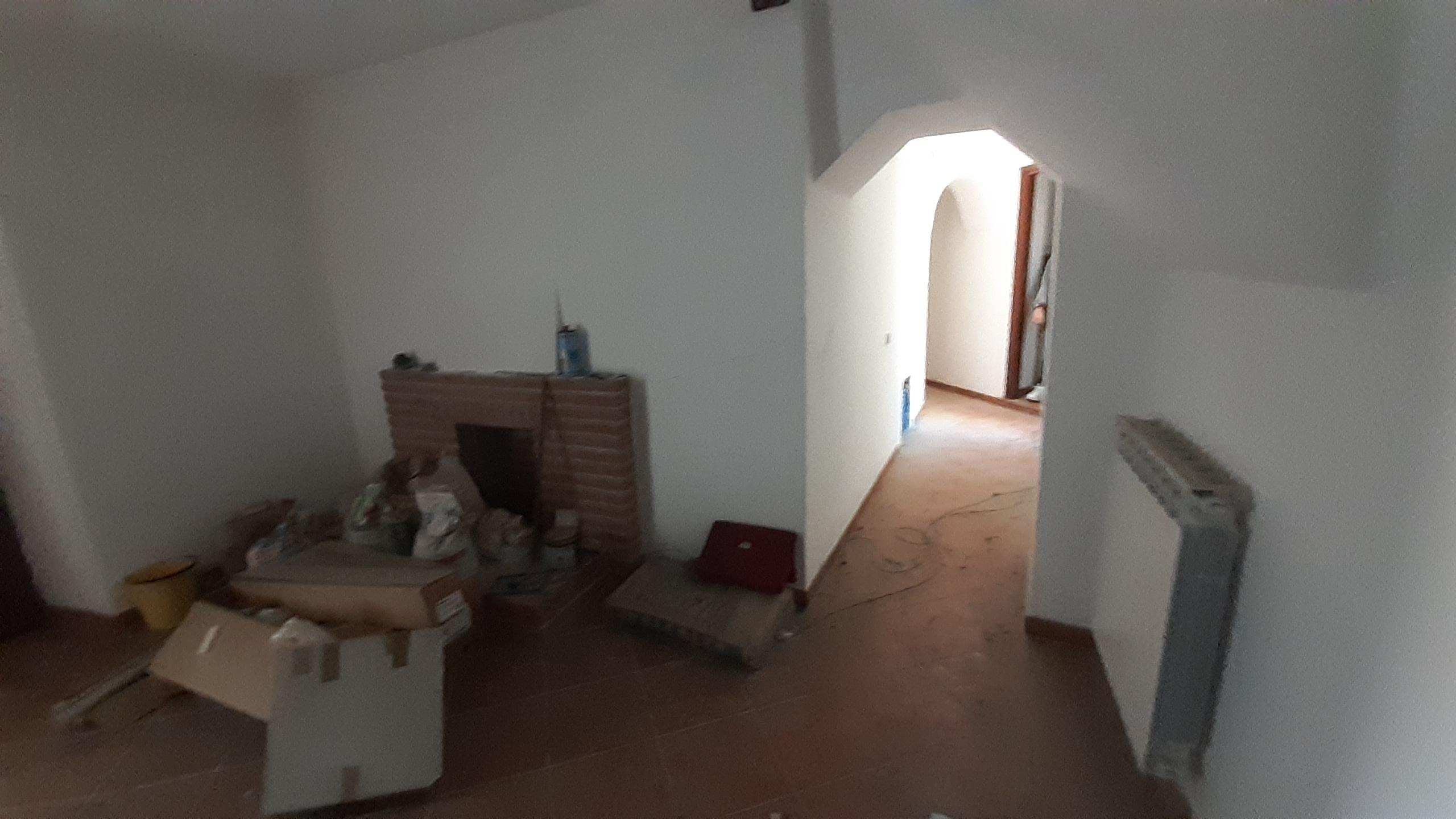 immobile appartamento all'asta in via della Ripa n 2 Loc Tufo Basso - 67061 Carsoli (AQ) - 3