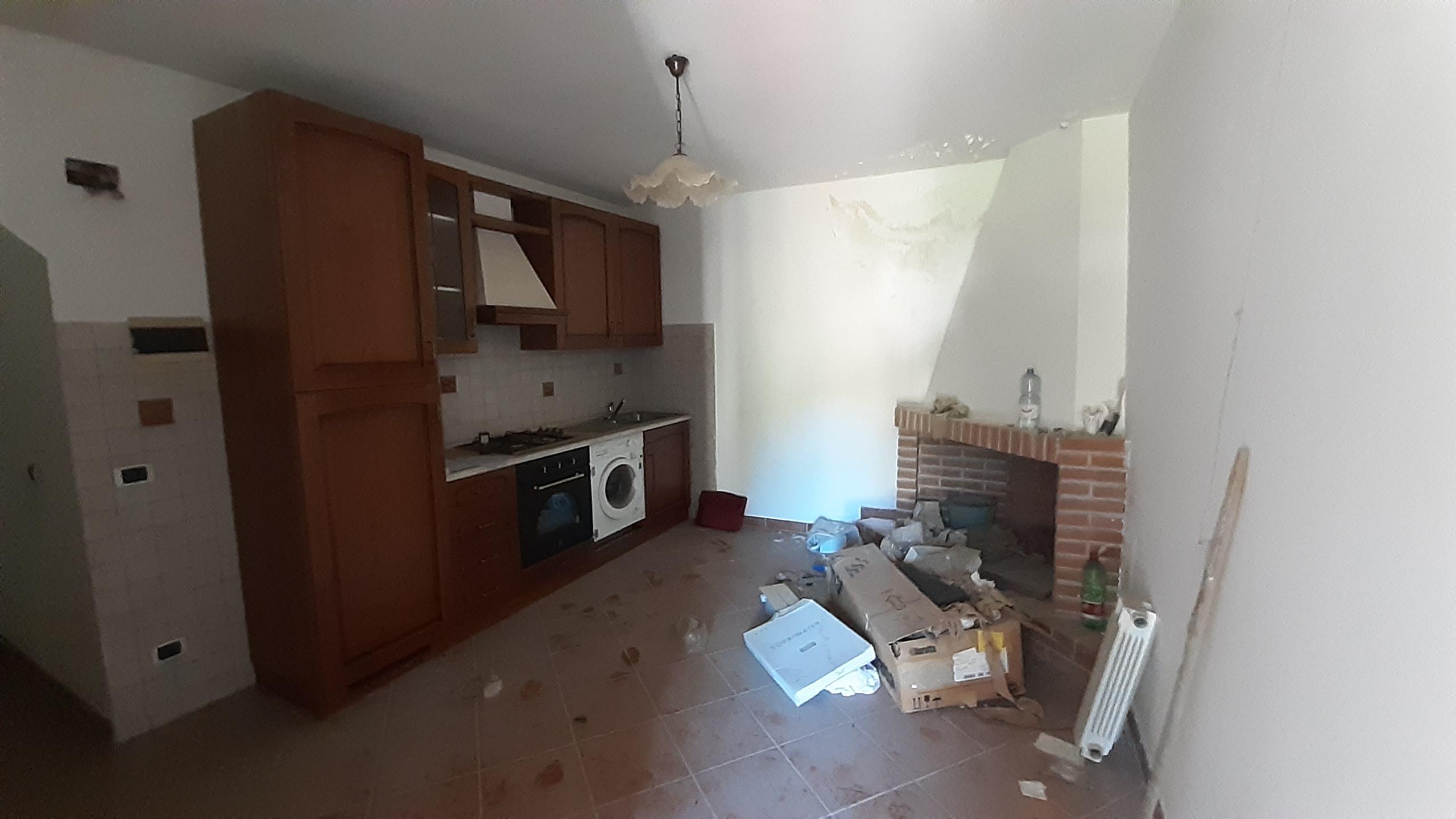 immobile appartamento all'asta in via della Ripa n 2 Loc Tufo Basso - 67061 Carsoli (AQ) - 5