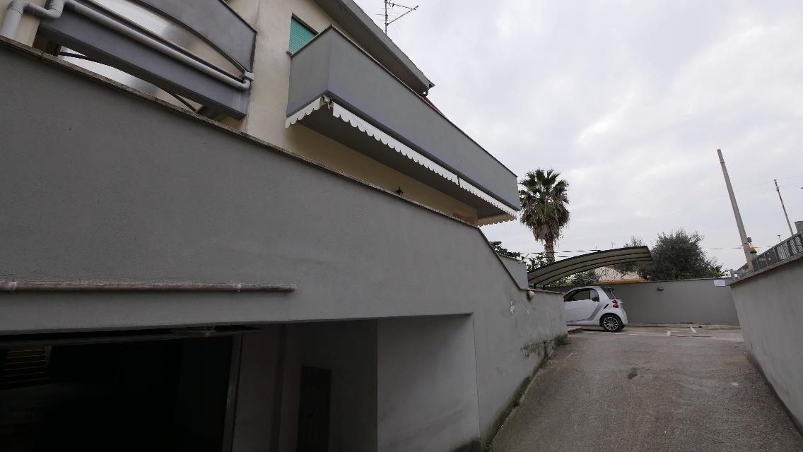 immobile villa all'asta in VIA MONTE GIOVE N4 - 04100 Latina (LT) - 2