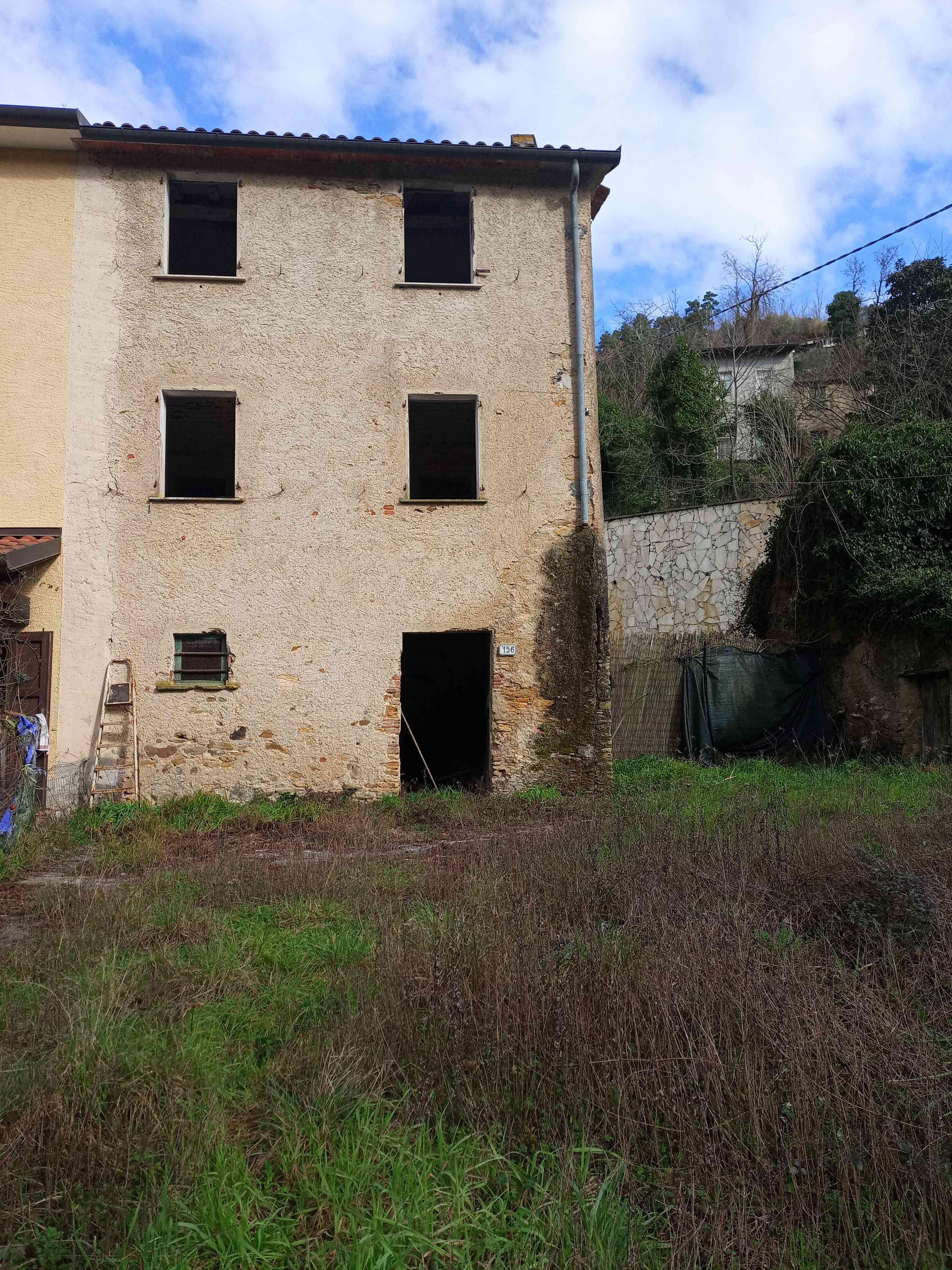 immobile appartamento all'asta in VIA CASONE 156 - FRAZIONE STRETTOIA - 55045 Pietrasanta (LU) - 2