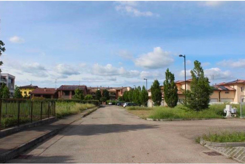 immobile terreno all'asta in Via Val d'Enza - Via Guidetti - 42049 Sant'Ilario d'Enza (RE) - 1