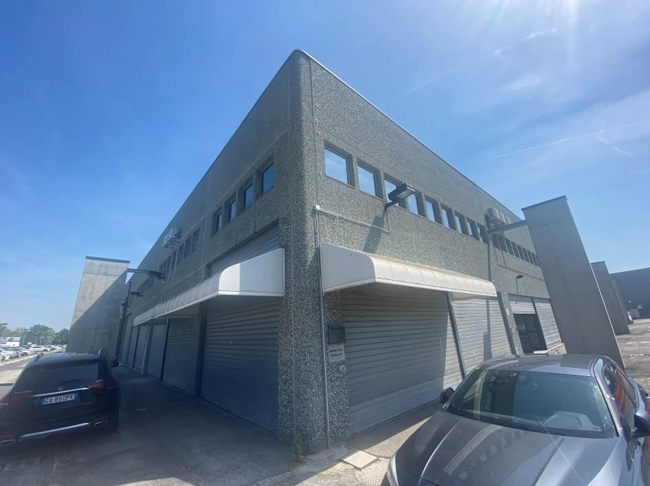 immobile attivita commerciale all'asta in Via Annibale Zucchini - 44122 Ferrara (FE) - 5