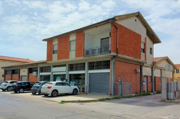 immobile negozio all'asta in via porcella, n 15-17-19 - 9092 Arborea (OR) - 1