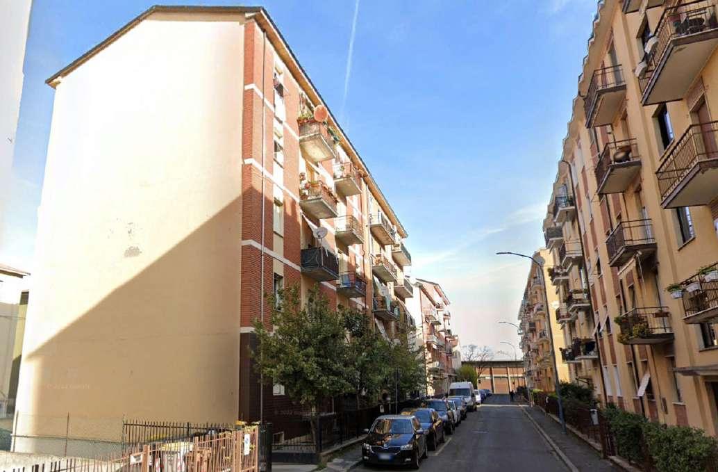immobile appartamento all'asta in Via Luigi Carlo Farini 17 - 29122 Piacenza (PC) - 1