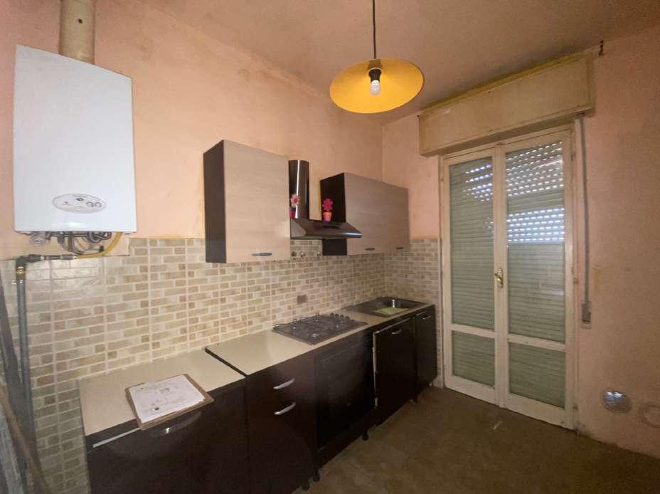 immobile appartamento all'asta in Via Luigi Carlo Farini 17 - 29122 Piacenza (PC) - 3