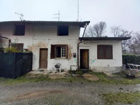 immobile appartamento all'asta in Vicolo Chiuso 6 - 22060 Novedrate (CO) - 1