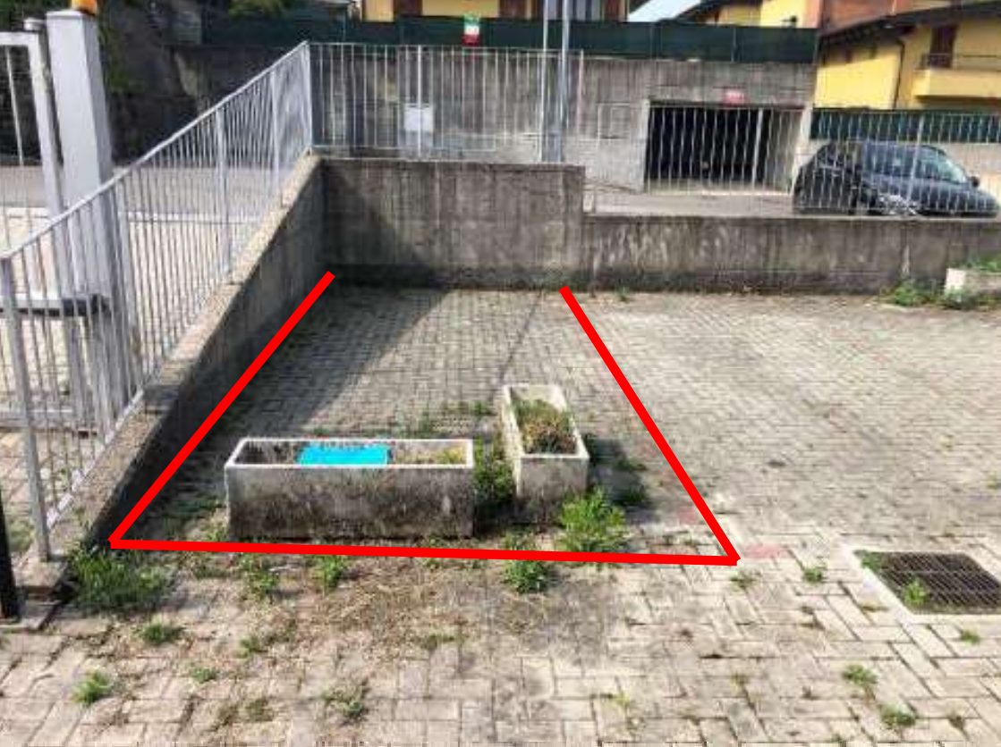 immobile posto auto all'asta in Via Giuseppe Verdi nr 4/B - 22073 Fino Mornasco (CO) - 1