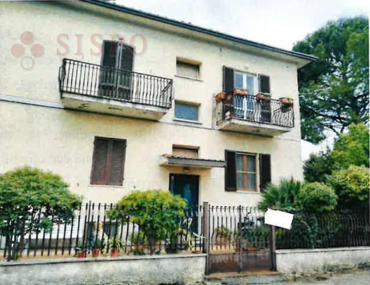 immobile appartamento all'asta in VIA PIEDILUCO N11 - 06034 Foligno (PG) - 3