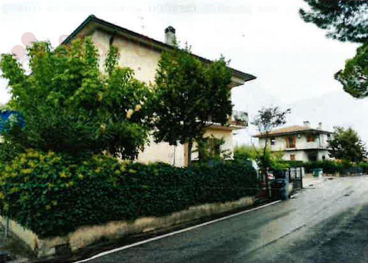 immobile appartamento all'asta in VIA PIEDILUCO N11 - 06034 Foligno (PG) - 2
