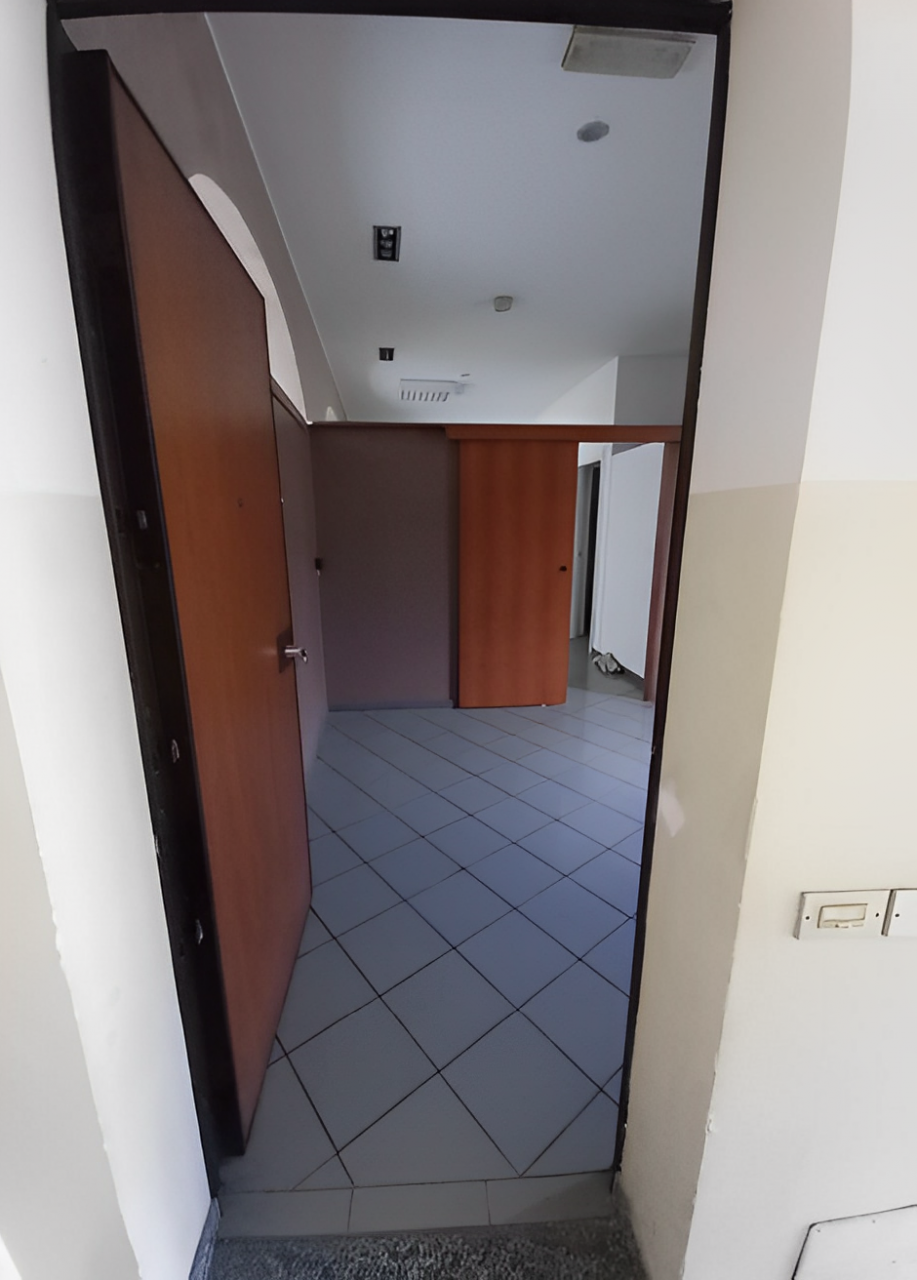 immobile NEGOZIO E MAGAZZINO IN ASTA IN VIA MANZONI, C.BRIANZA (MB) - 4