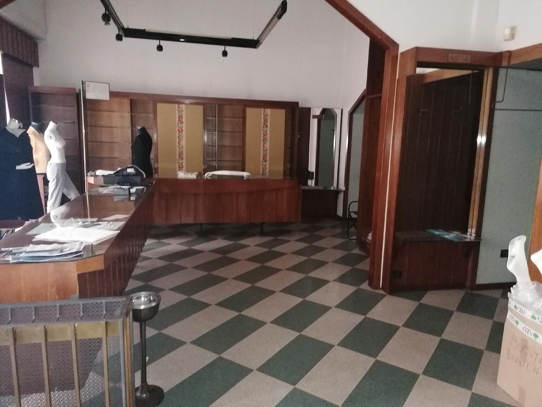immobile negozio all'asta in Salsomaggiore Terme, Largo Roma, nn 3/A, 3/B e 3/C - 43039 Salsomaggiore Terme (PR) - 2
