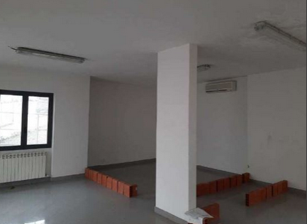 immobile magazzino all'asta in Via Giuseppe Impastato 2-4-6 - 50065 Pontassieve (FI) - 3