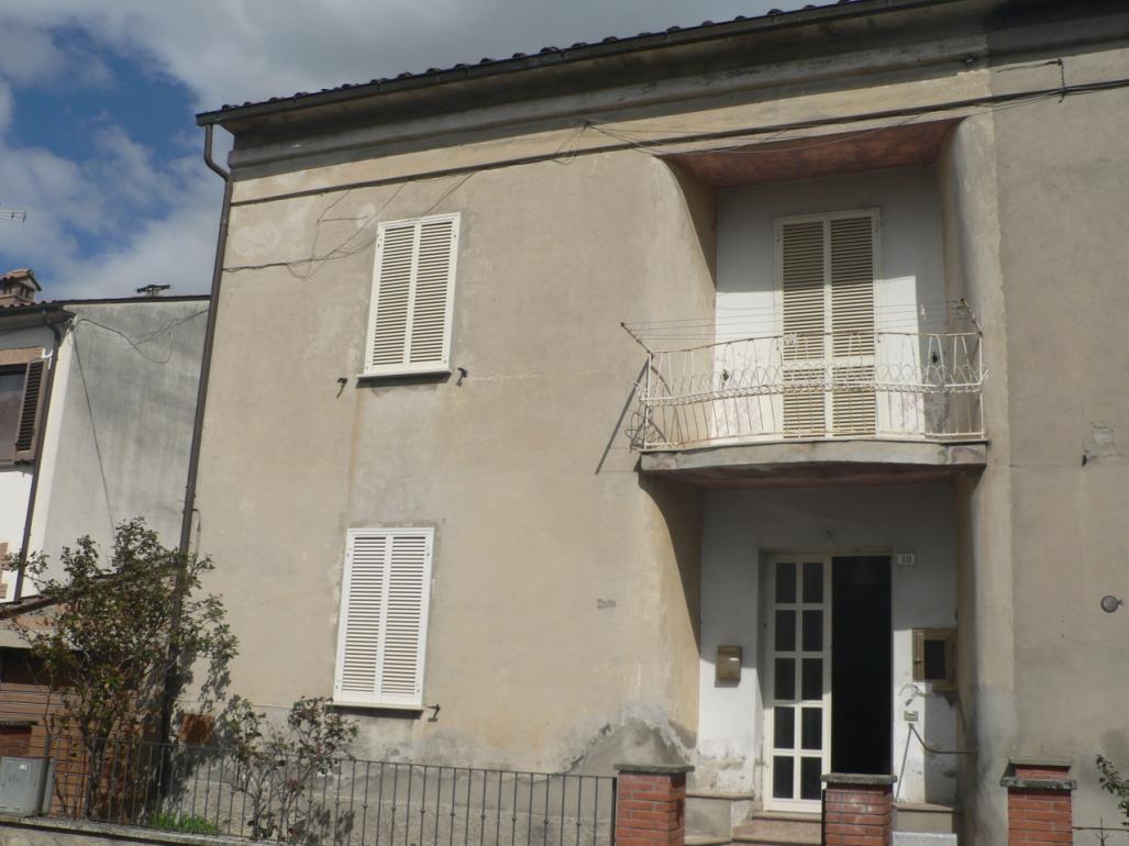immobile appartamento all'asta in Via Giuseppe Mazzini, 10 - 05011 Allerona (TR) - 2