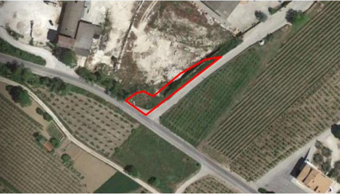 immobile terreno all'asta in via foro, n snc - 66010 Ari (CH) - 1