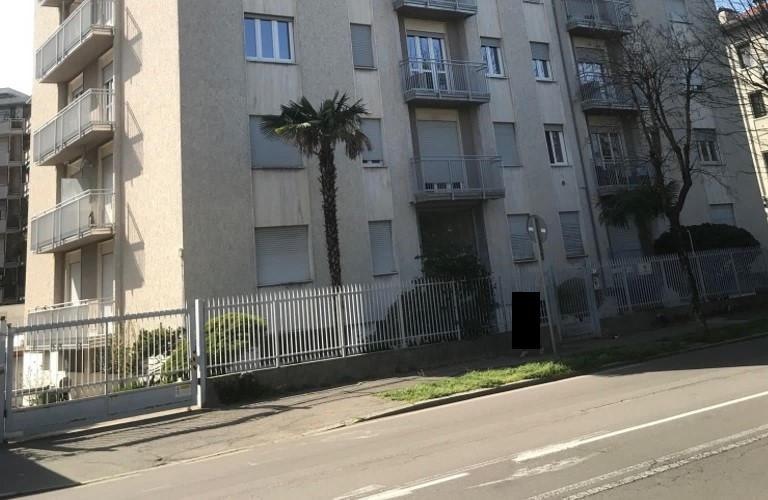 immobile appartamento all'asta in Via CASTELFIDARDO  1 - 21052 Busto Arsizio (VA) - 2