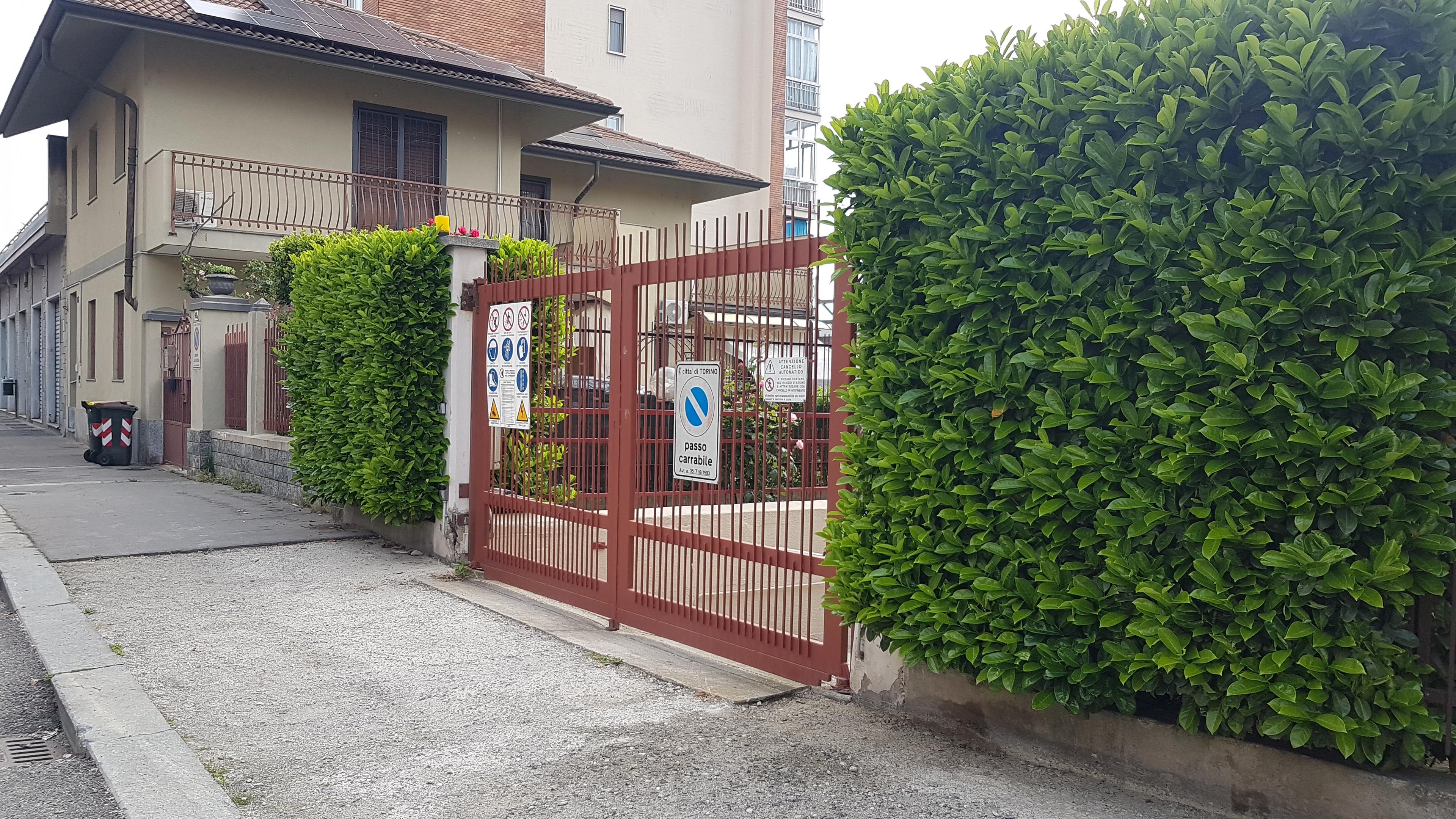immobile garage all'asta in Via Vistrorio n 84 - 10155 Torino (TO) - 1