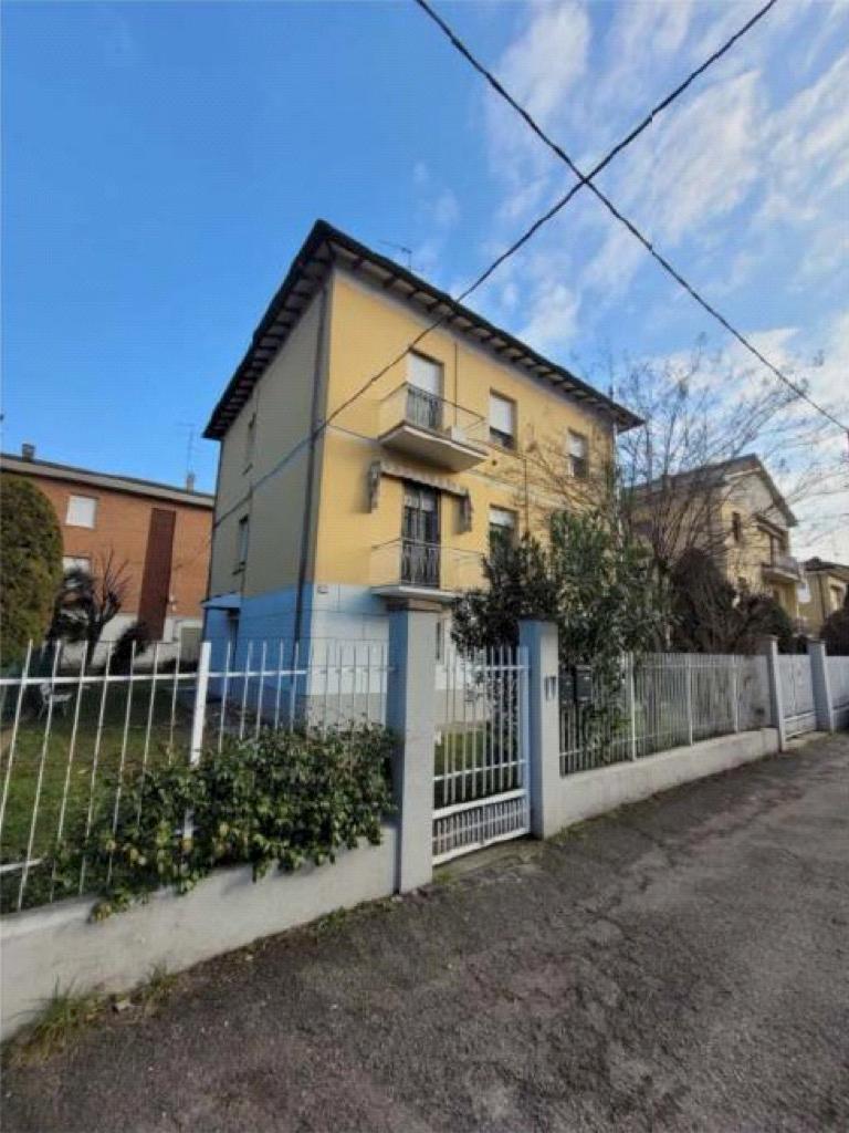 immobile appartamento all'asta in Via A Galloni, 20 - 42122 Reggio nell'Emilia (RE) - 2